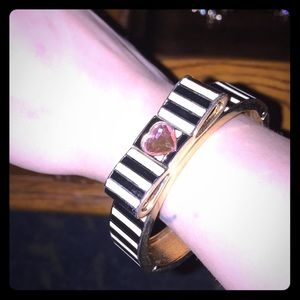 Betsey Johnson black and white hinge bow bangle